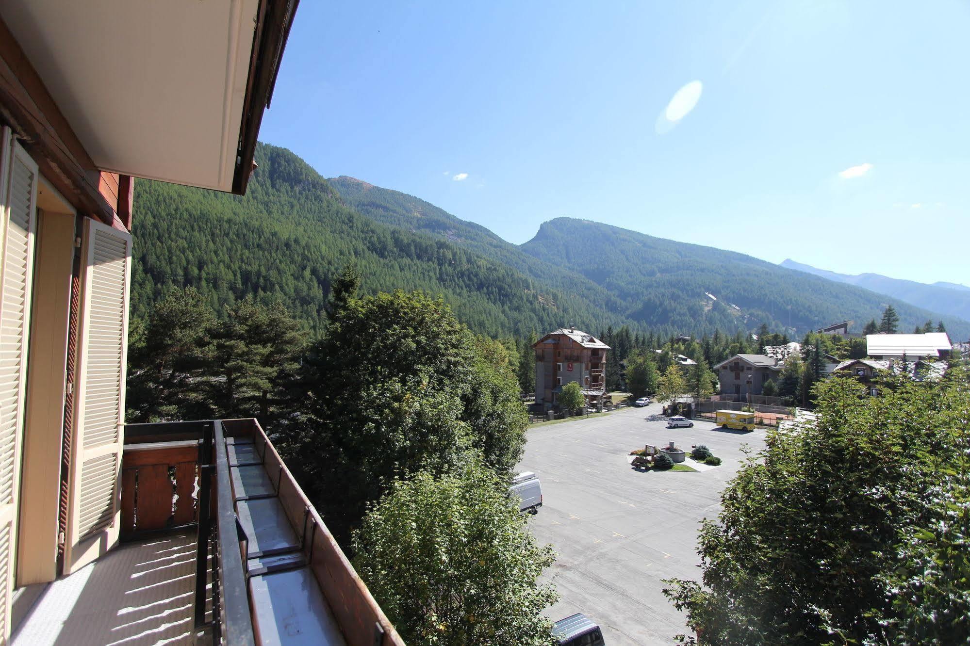 Residence Albergian By Connexion Pragelato Exterior foto